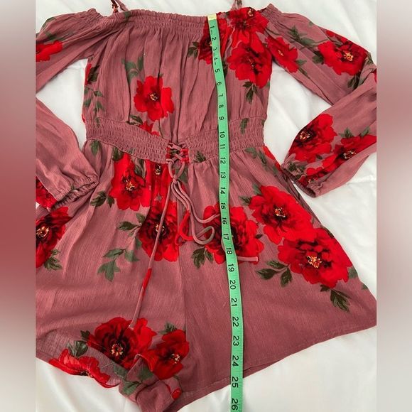 Kendall & Kylie floral romper size small - Picture 6 of 11